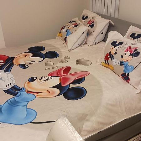 Apartmán Trio Maria Otopeni Exteriér fotografie